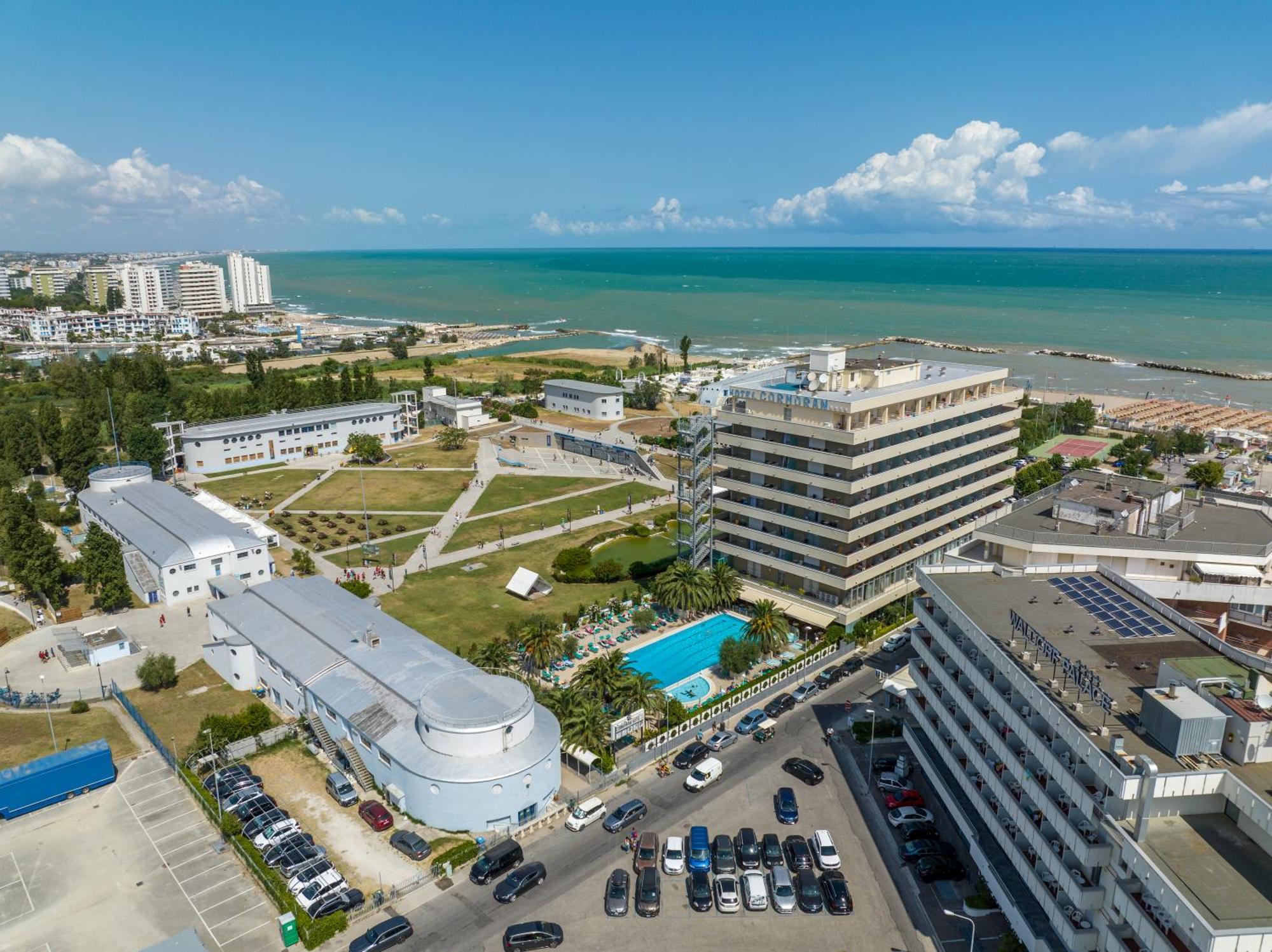 Hotel Cormoran Cattolica Extérieur photo